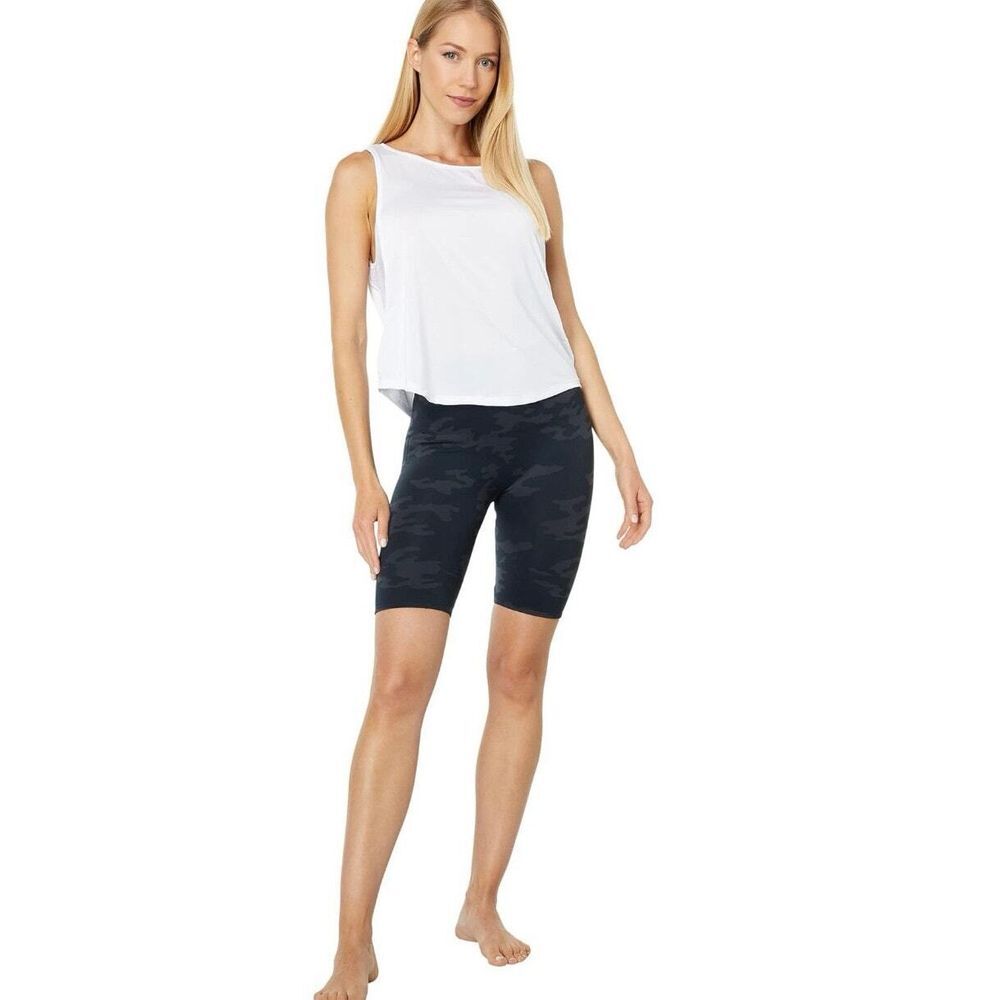 SPANX Lamn Biker Shorts Camo Size XS 122